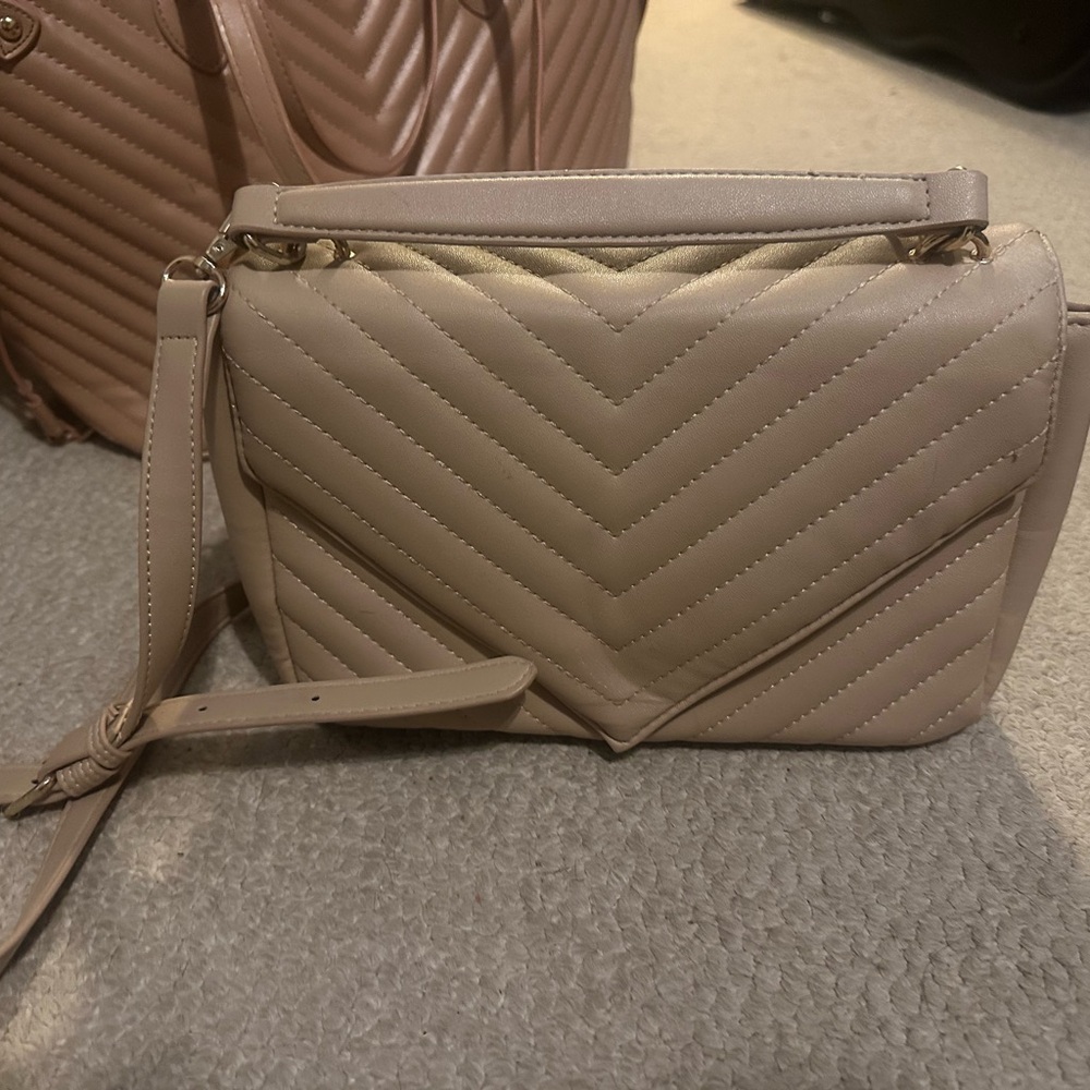 Daisy Rose Quilted Beige Crossbody Bag